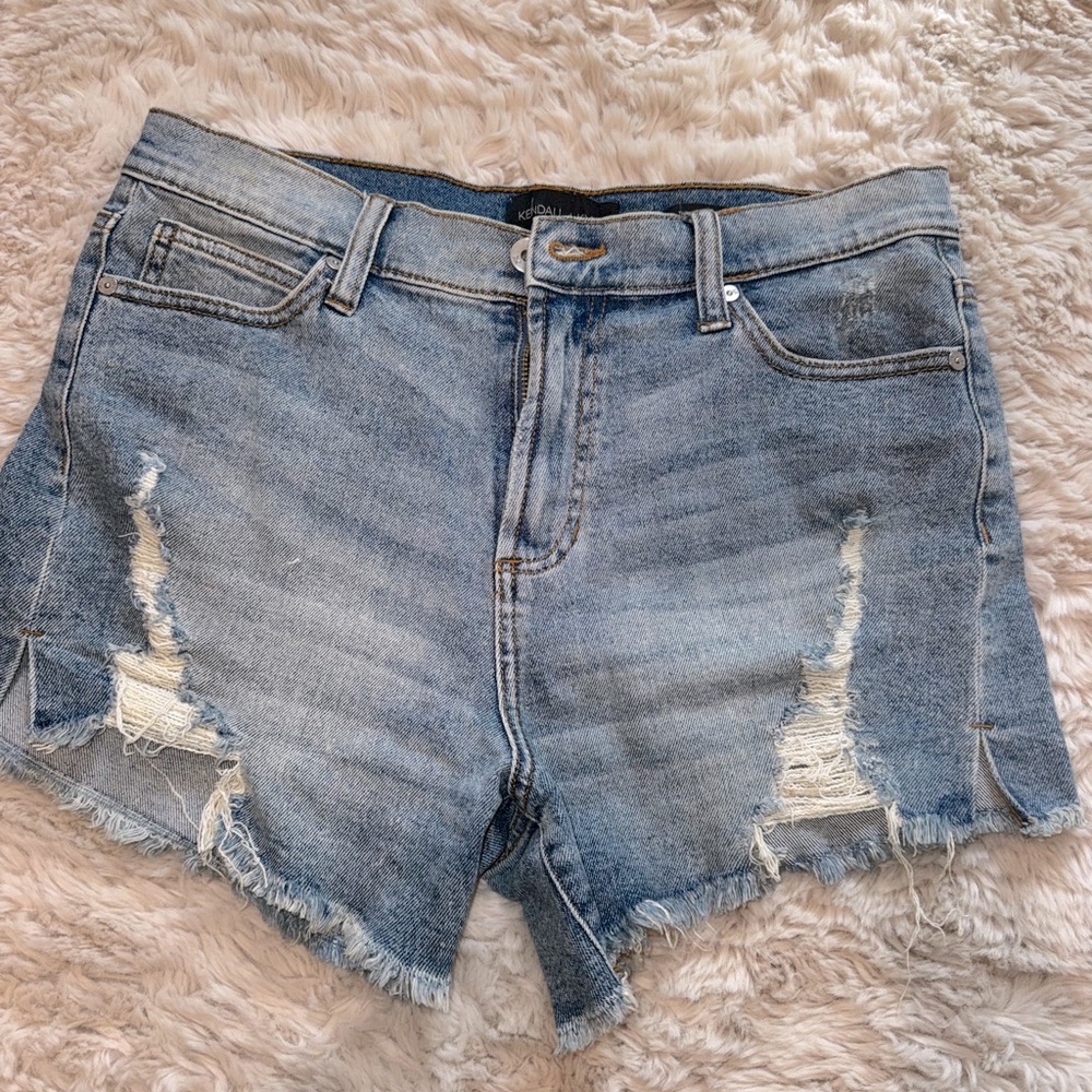Cut off shorts